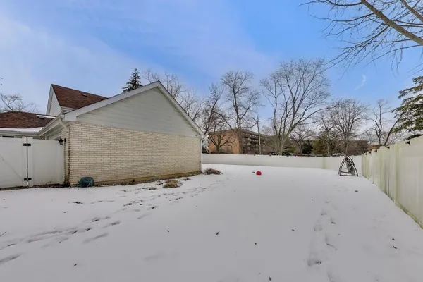 $749,000 | 511 Mark Lane, Downers Grove, IL 60516