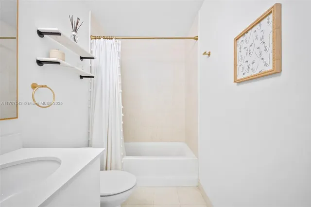 $465,000 | 60 Southwest 13th Street, Unit 3414, Miami, FL 33130