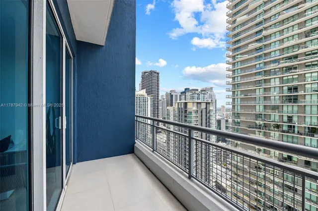 $465,000 | 60 Southwest 13th Street, Unit 3414, Miami, FL 33130