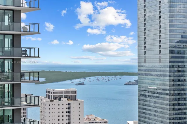 $465,000 | 60 Southwest 13th Street, Unit 3414, Miami, FL 33130