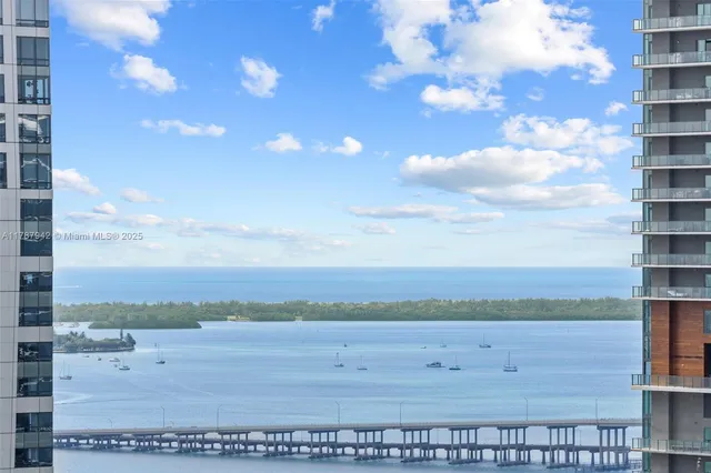 $465,000 | 60 Southwest 13th Street, Unit 3414, Miami, FL 33130