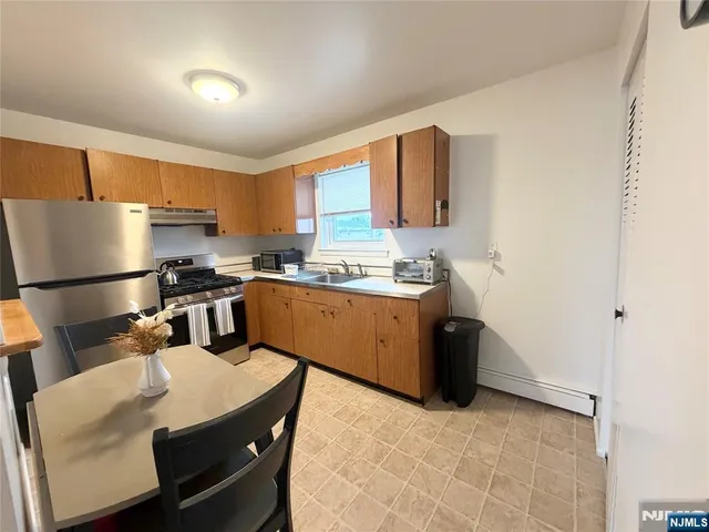 $285,000 | 3901 Broadway, Unit B, Fair Lawn, NJ 07410