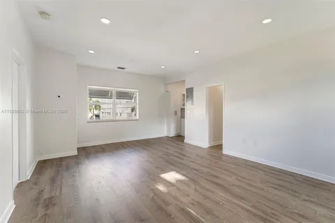 $695,000 | 4017 Meridian Avenue, Unit 4017, Miami Beach, FL 33140