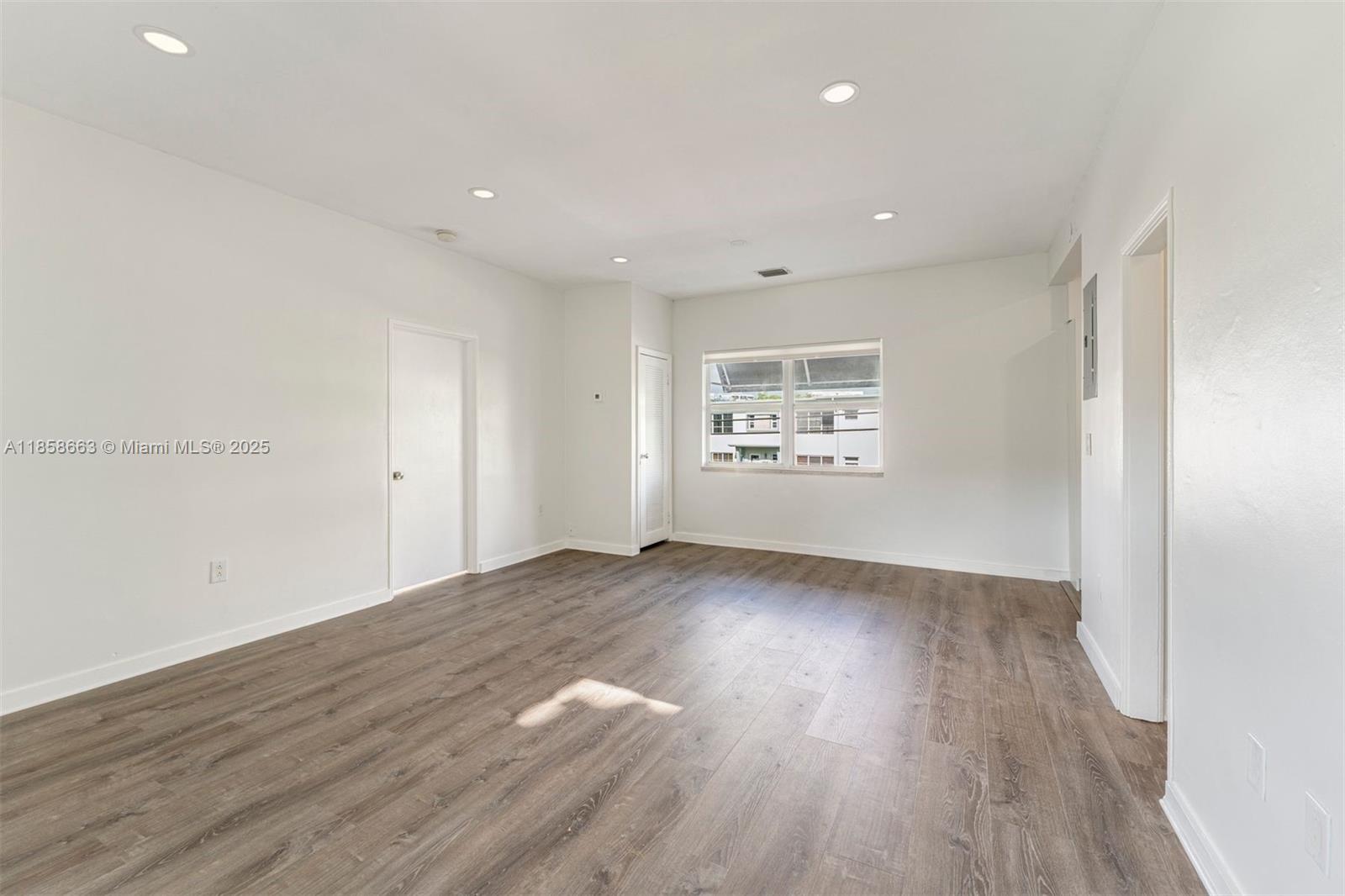 4017 Meridian Avenue, Unit 4017 Miami Beach, FL 33140 - Photo 7 of 13