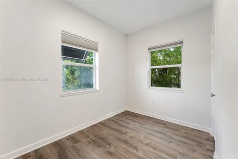 $695,000 | 4017 Meridian Avenue, Unit 4017, Miami Beach, FL 33140