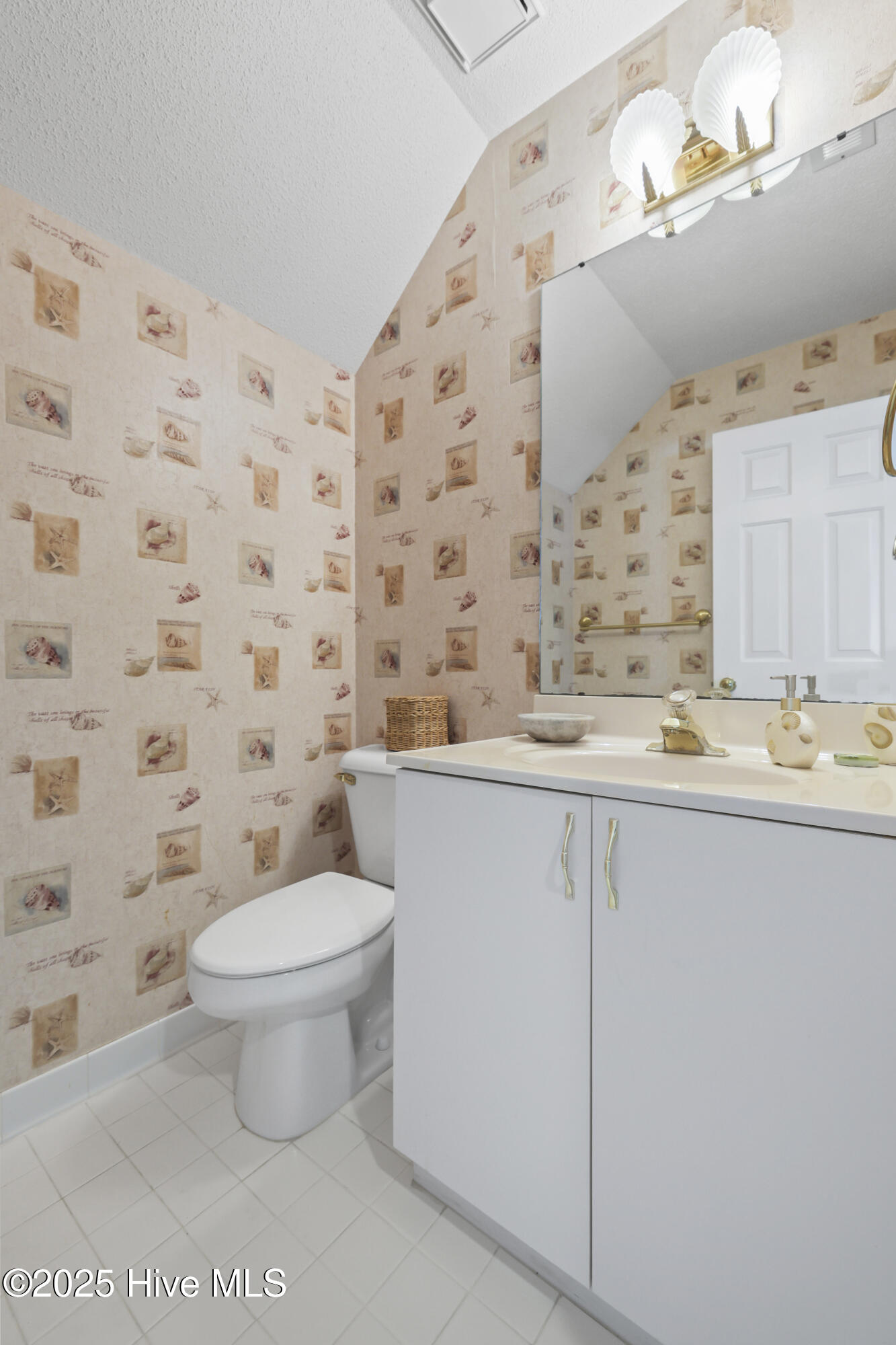 601 Sloop Pointe Lane Kure Beach, NC 28449 - Photo 16 of 41 Photo Sep 24 2025, 10 12 37