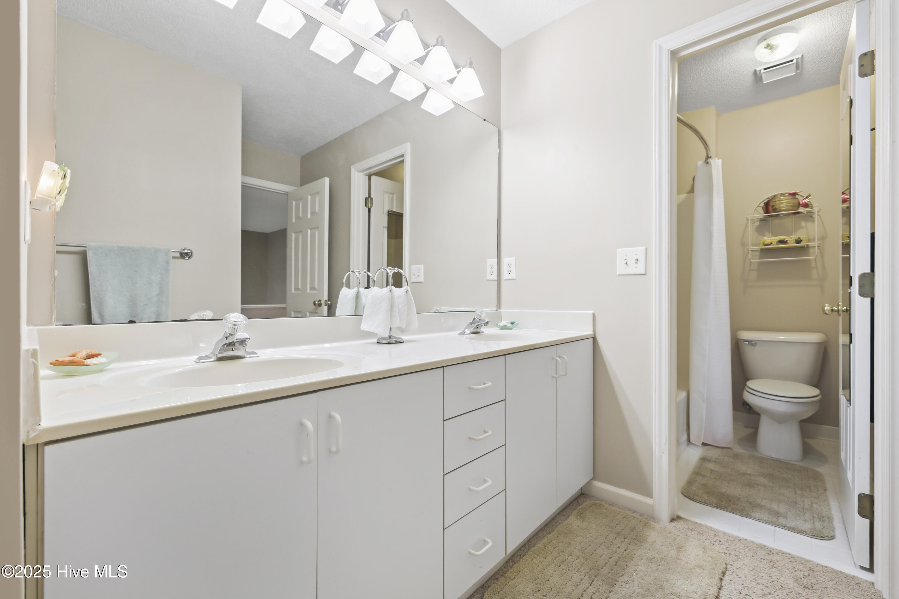 601 Sloop Pointe Lane Kure Beach, NC 28449 - Photo 24 of 41 Photo Sep 24 2025, 10 27 06