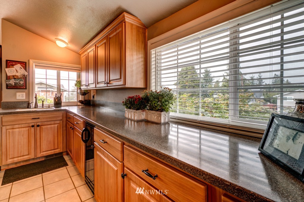 836 Main Street Edmonds, WA 98020 - Photo 8 of 23