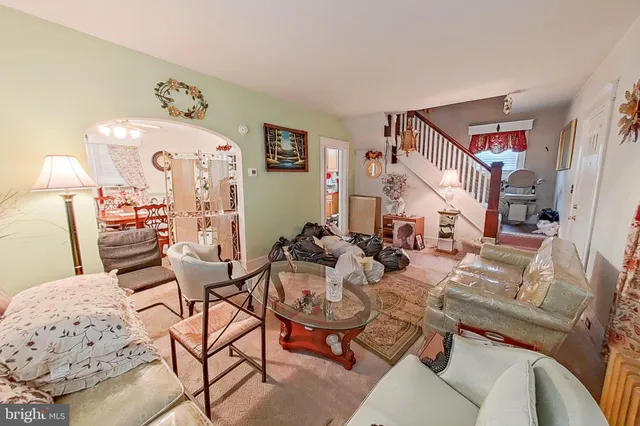 a view of a livingroom and dining room