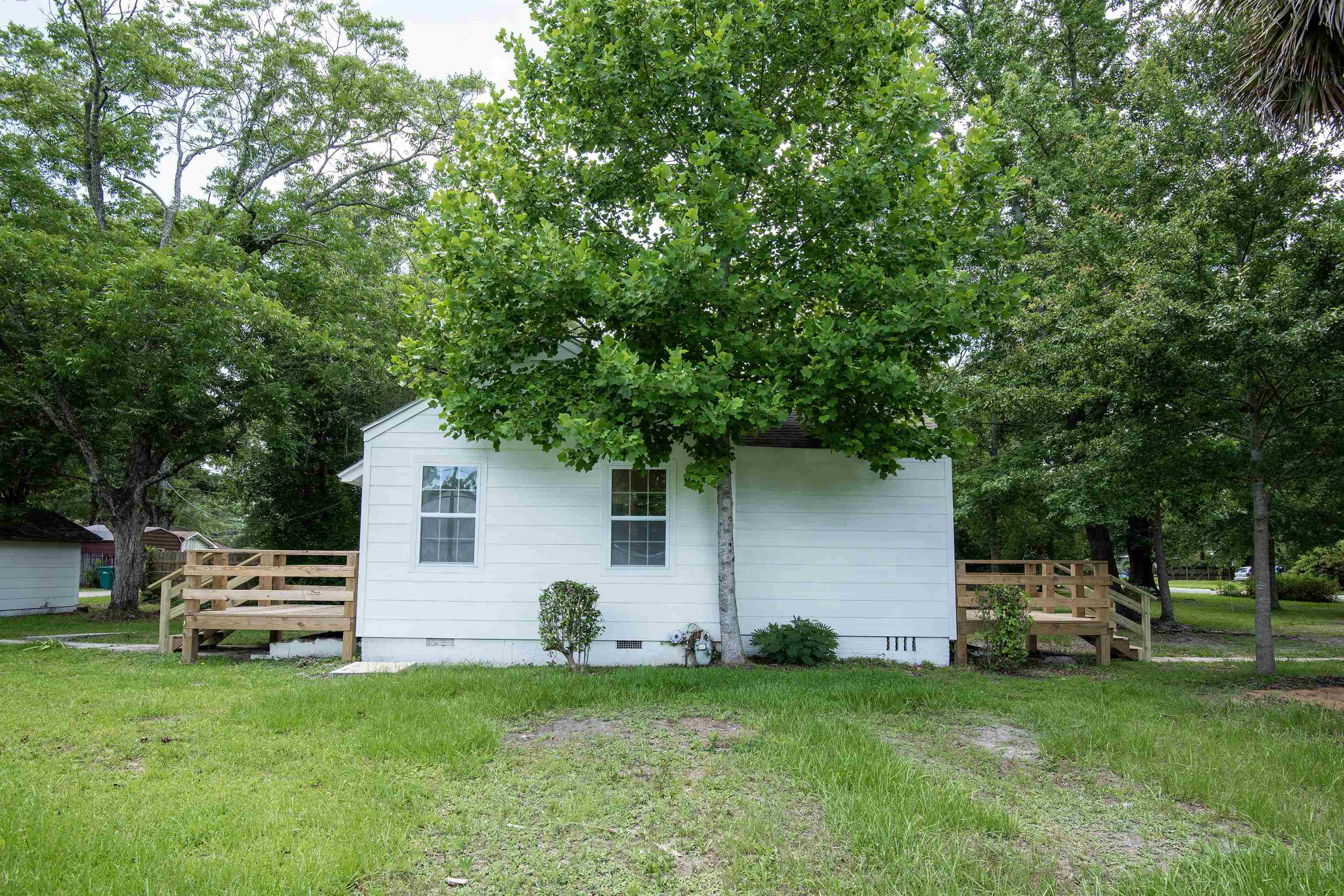 510 East Myrtle Avenue Foley, AL 36535 - Photo 2 of 22 Side Of Structure