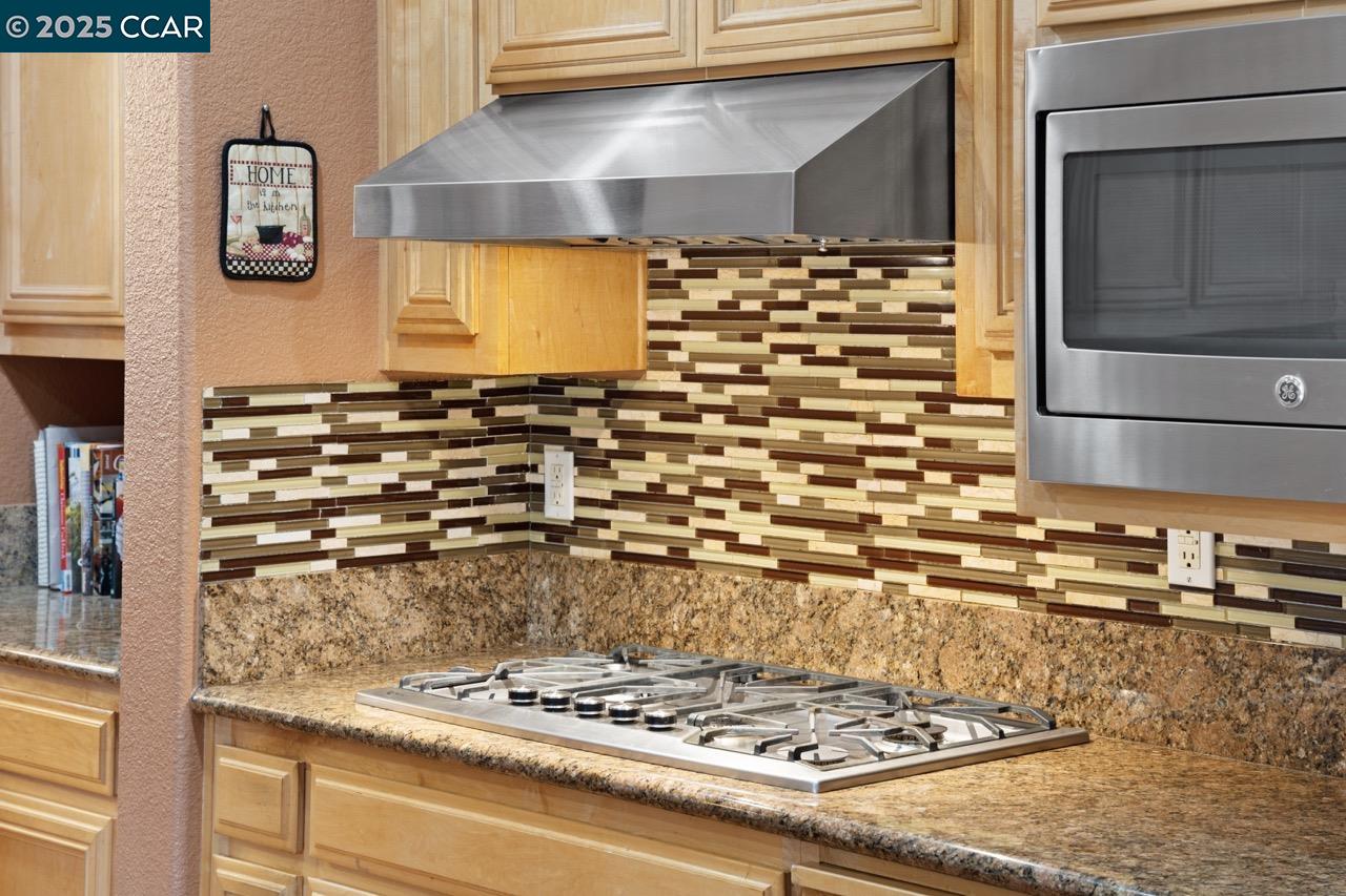 995 Rosehedge Court Concord, CA 94521 - Photo 17 of 60