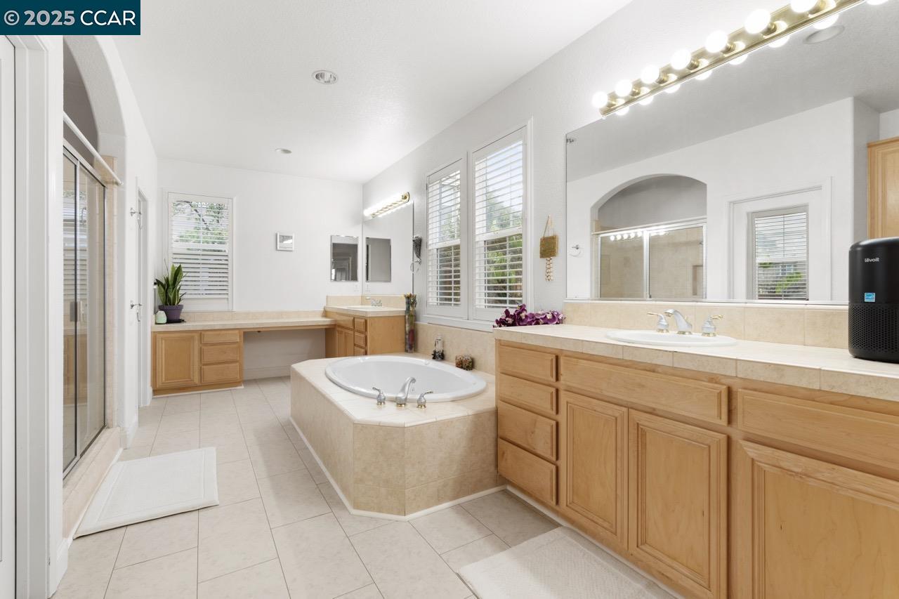 995 Rosehedge Court Concord, CA 94521 - Photo 36 of 60