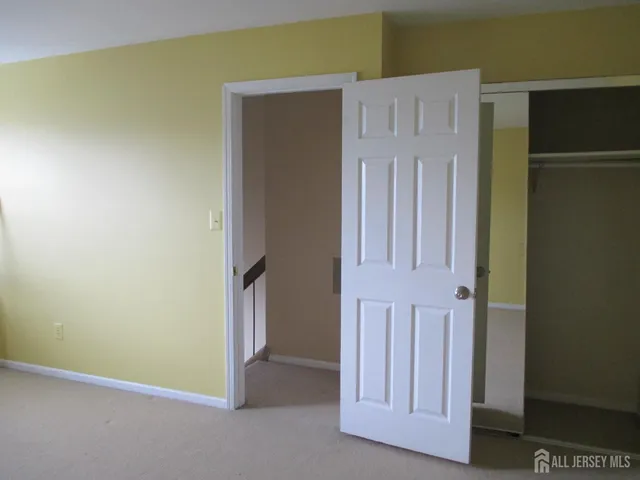 $3,000 | 1406 Woodbridge Commons Way, Iselin, NJ 08830