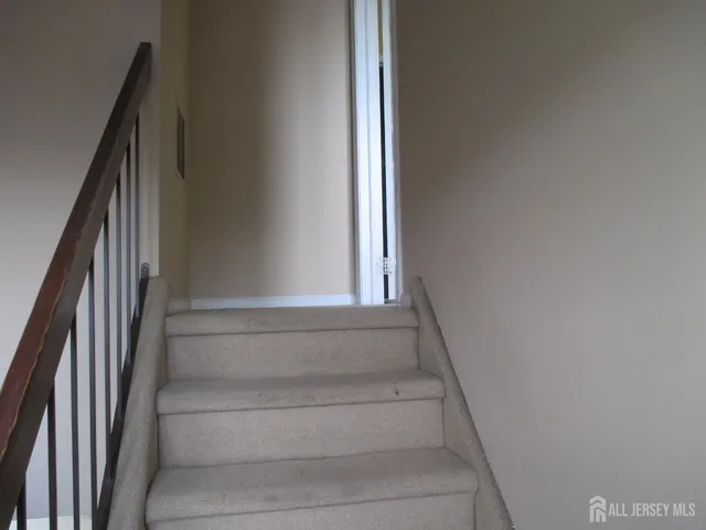 $3,000 | 1406 Woodbridge Commons Way, Iselin, NJ 08830