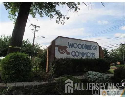 $3,000 | 1406 Woodbridge Commons Way, Iselin, NJ 08830