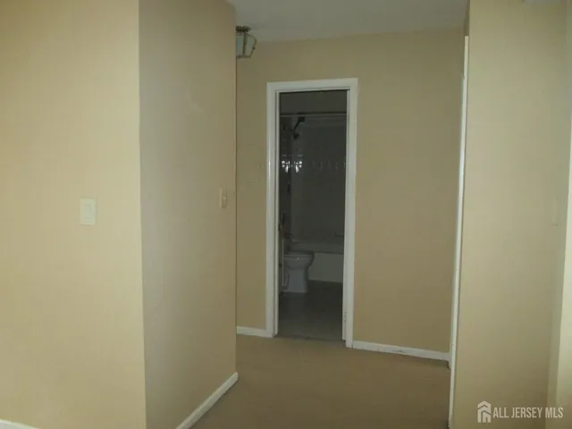 $3,000 | 1406 Woodbridge Commons Way, Iselin, NJ 08830