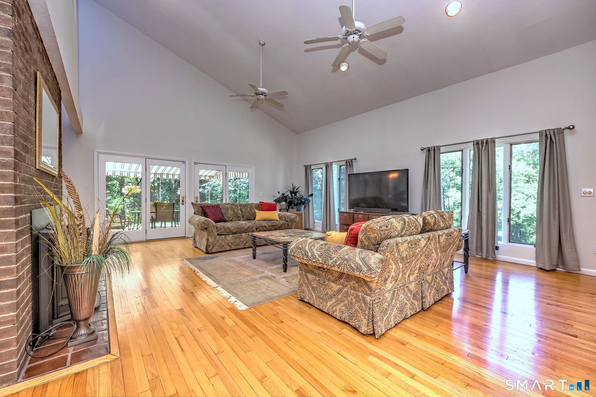 151 Cheshire Road Bethany, CT 06524 - Photo 7 of 40