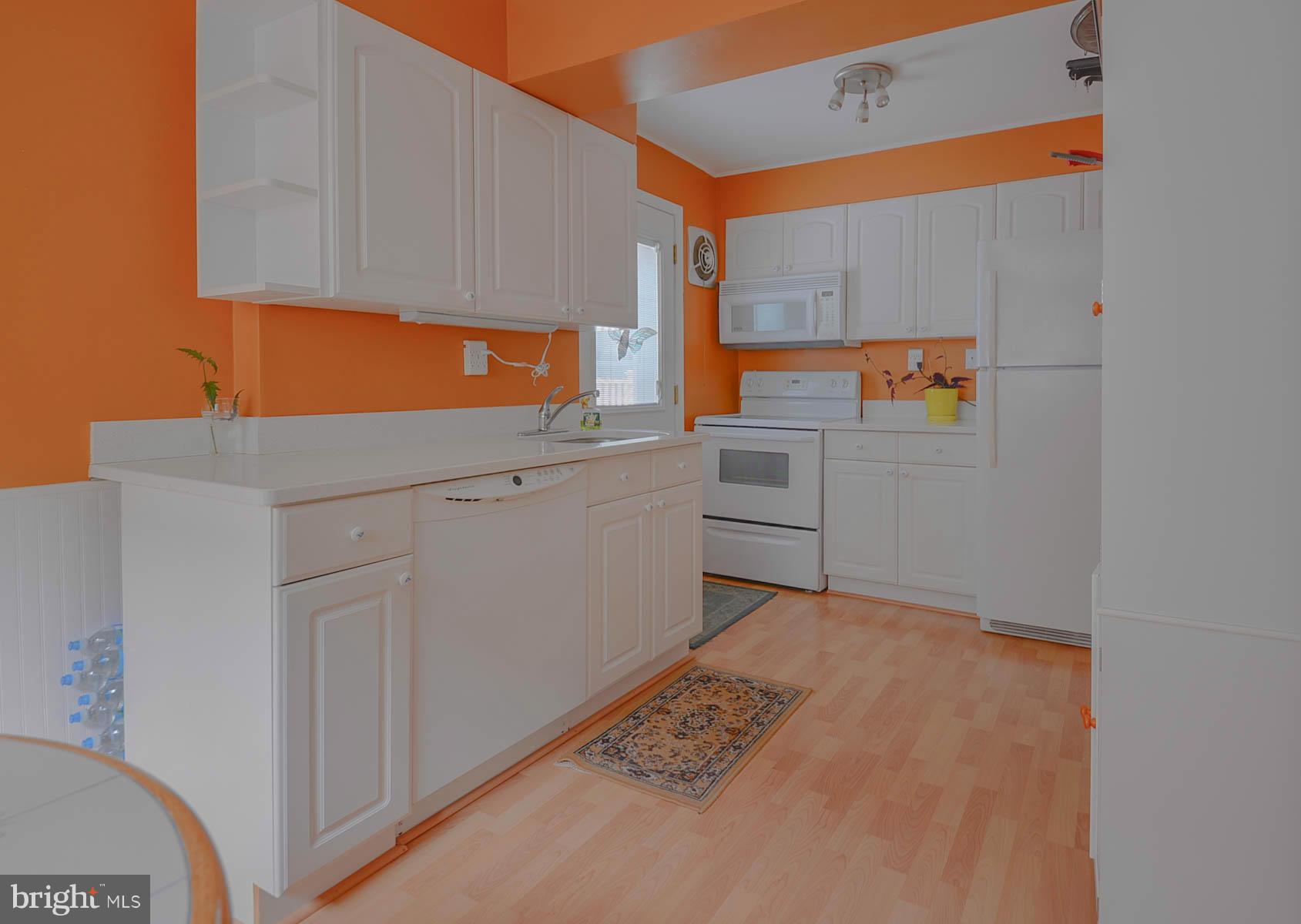 10212 Duvawn Place Silver Spring, MD 20902 - Photo 11 of 25 Kitchen