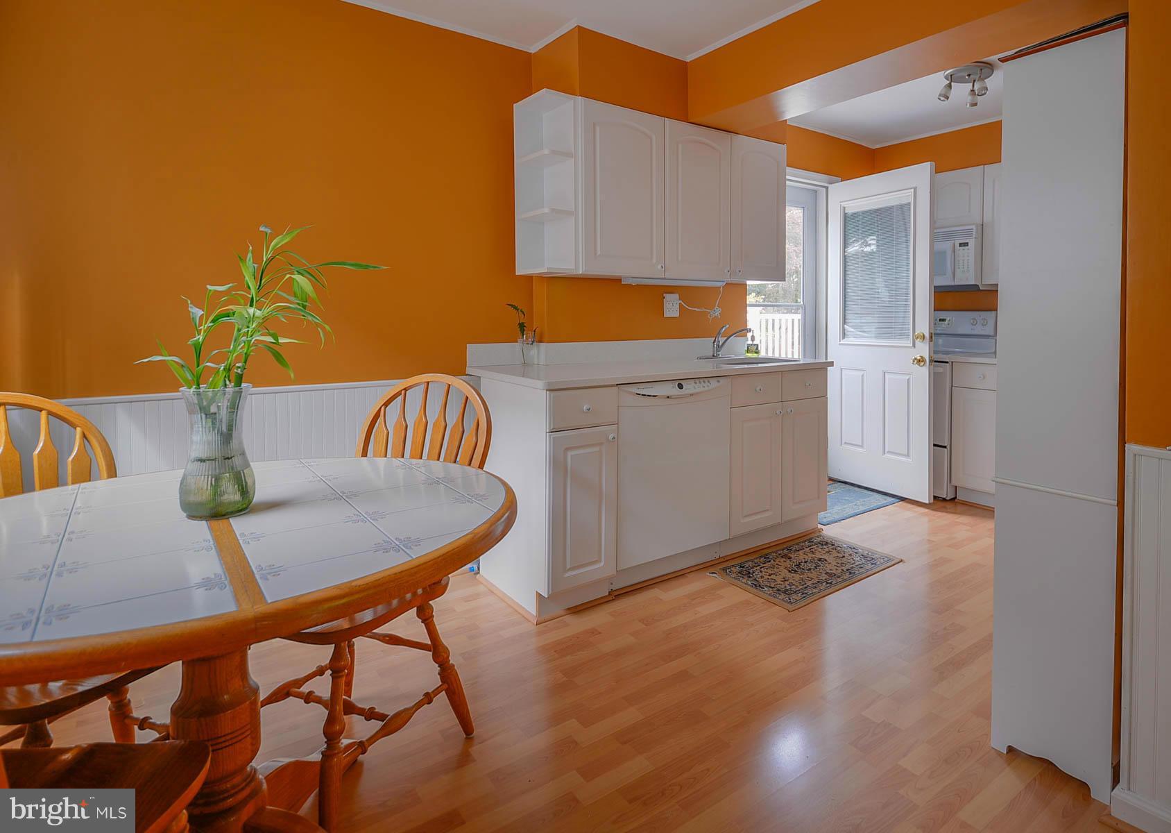 10212 Duvawn Place Silver Spring, MD 20902 - Photo 10 of 25 Kitchen