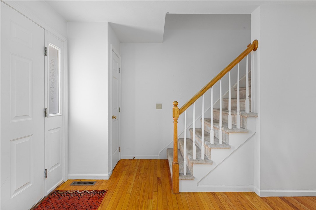 671 Chestnut Hill Road South Kingstown, RI 02879 - Photo 4 of 49 Gallery Image 4