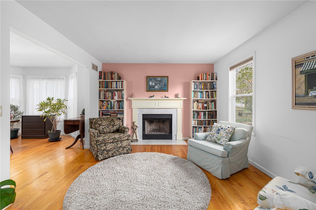 671 Chestnut Hill Road South Kingstown, RI 02879 - Photo 5 of 49 Gallery Image 5