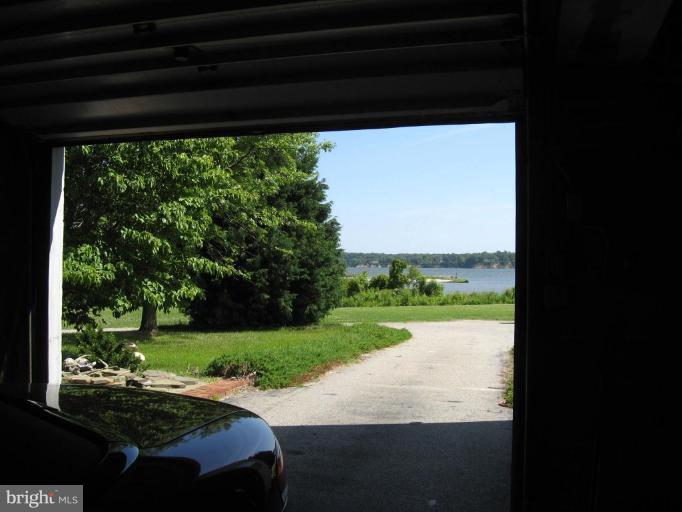 9450 River View Road Broomes Island, MD 20615 - Photo 10 of 22 Garage 1