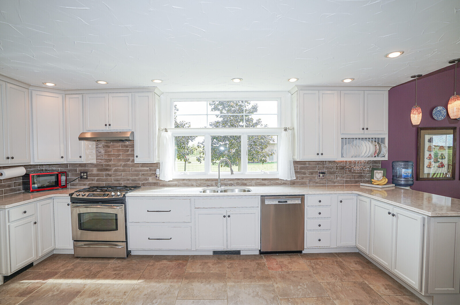 7440 Hickory Road Indianapolis, IN 46259 - Photo 20 of 44 Gallery Image 20