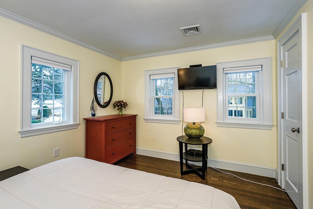 250 Dorset Road Newton, MA 02468 - Photo 11 of 13