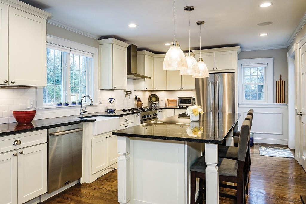 250 Dorset Road Newton, MA 02468 - Photo 6 of 13