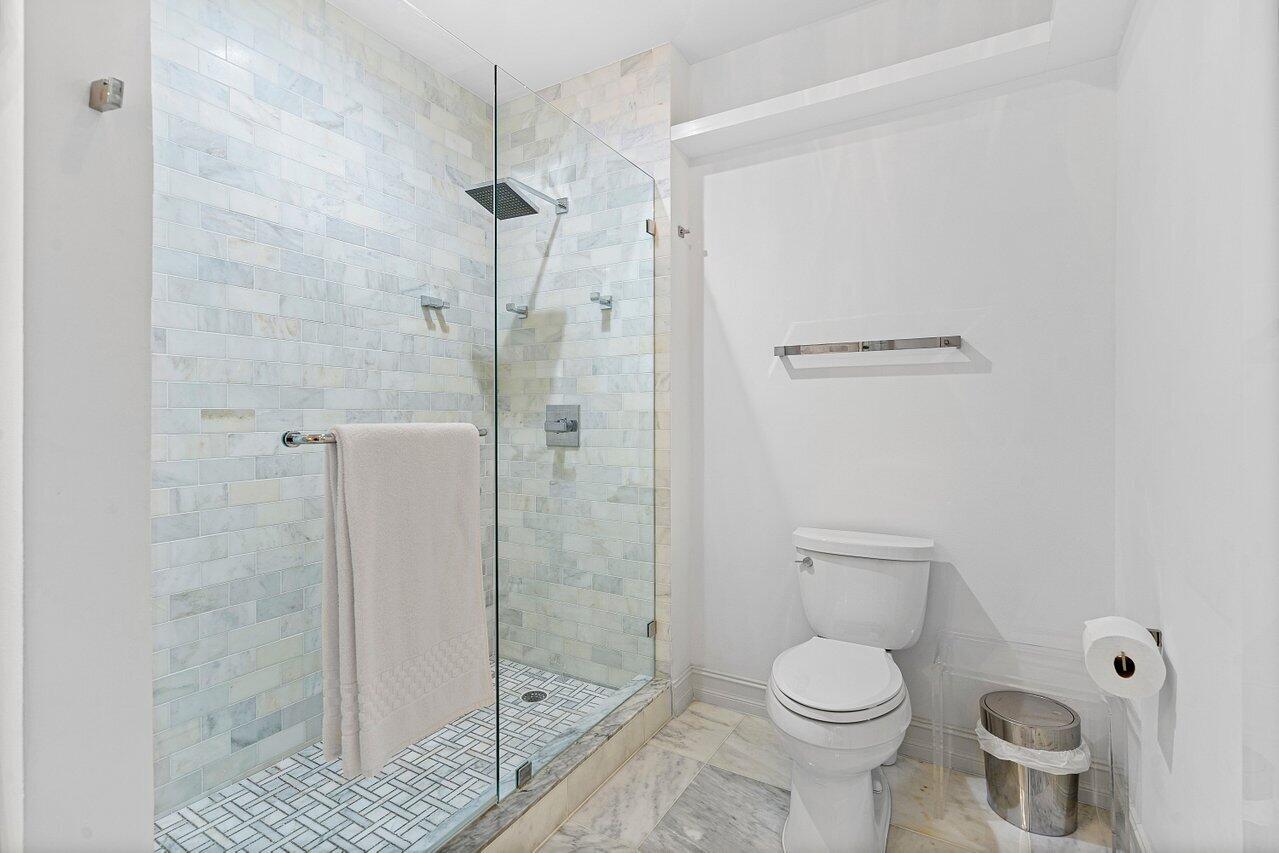 233 South Federal Highway, Unit UPH10 Boca Raton, FL 33432 - Photo 12 of 29 Primary Bath