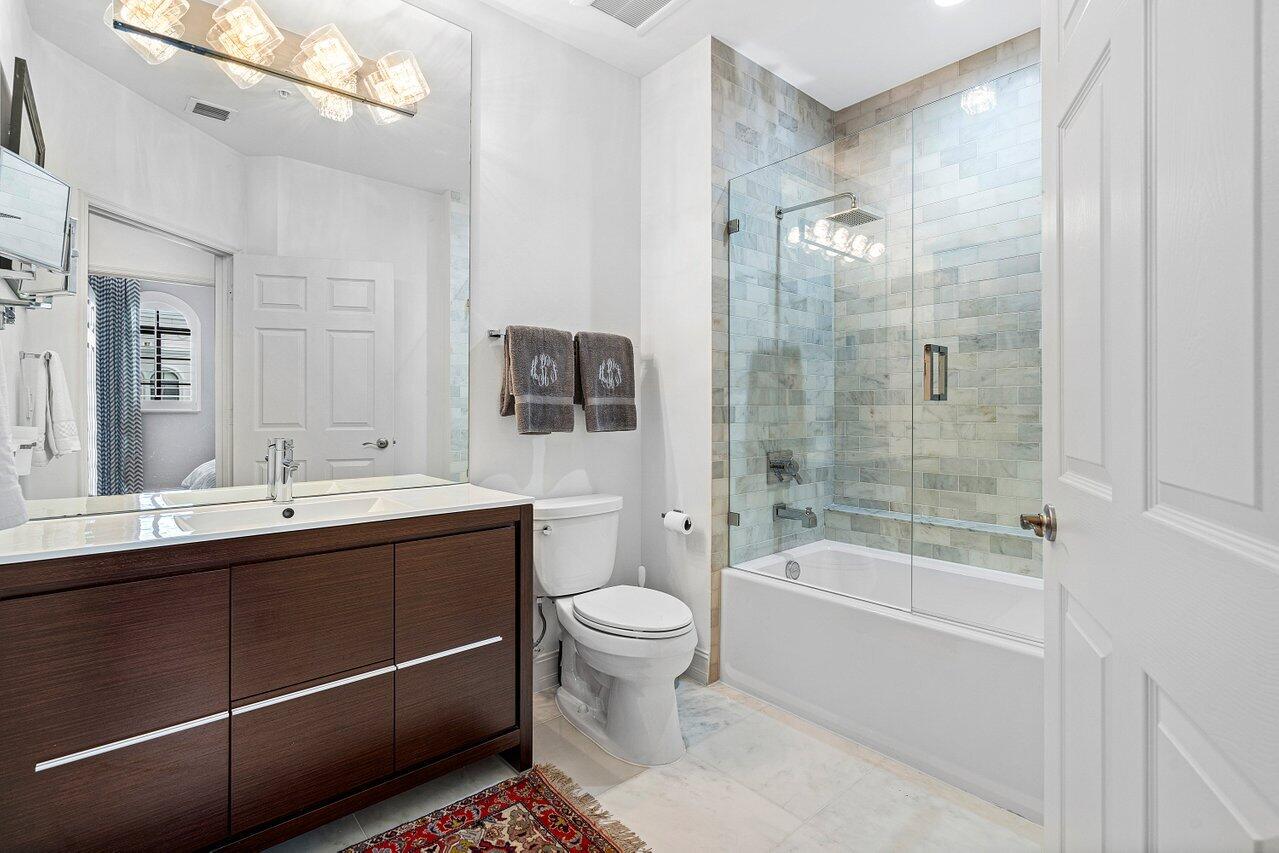 233 South Federal Highway, Unit UPH10 Boca Raton, FL 33432 - Photo 16 of 29 Guest Bath