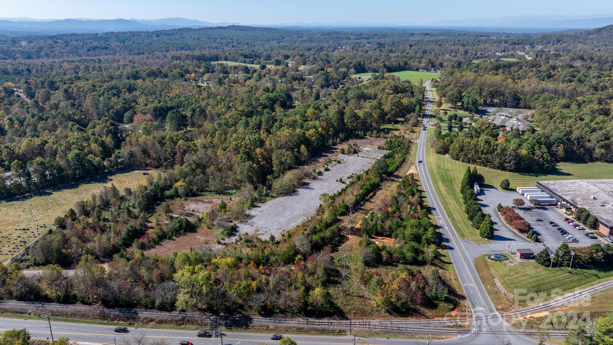 290 Pleasant Hill Road Hudson, NC 28638 - Photo 5 of 10