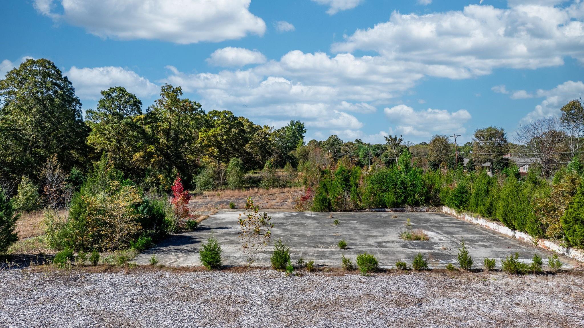 290 Pleasant Hill Road Hudson, NC 28638 - Photo 7 of 10