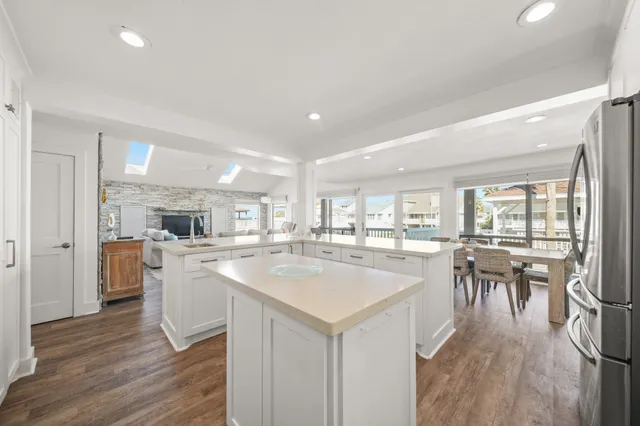 $930,000 | 3414 Jolly Roger Circle, Galveston, TX 77554