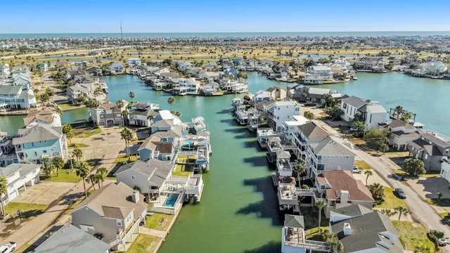 $930,000 | 3414 Jolly Roger Circle, Galveston, TX 77554