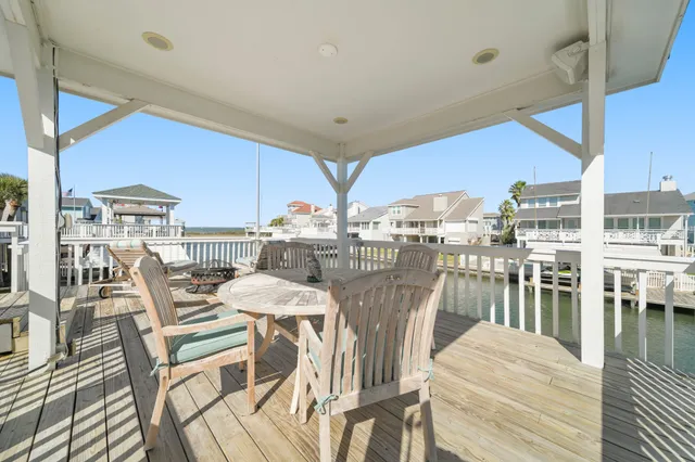 $930,000 | 3414 Jolly Roger Circle, Galveston, TX 77554