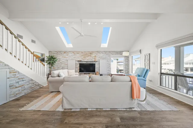 $930,000 | 3414 Jolly Roger Circle, Galveston, TX 77554