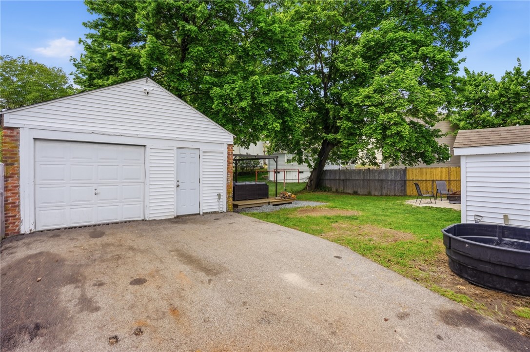 5 Maple Avenue Smithfield, RI 02917 - Photo 30 of 33