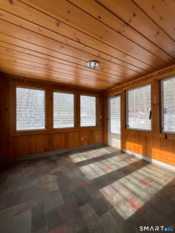 $295,000 | 33 North Canton Road, Barkhamsted, CT 06063