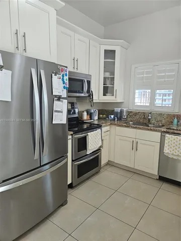 $3,850 | 2030 Southwest 60th Avenue, Unit 2030, Miami, FL 33155