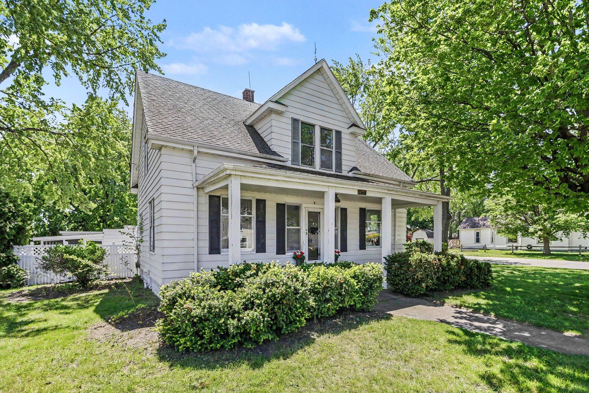 1368 West Lemon Creek Road Baroda, MI 49101 - Photo 2 of 31 file_2174