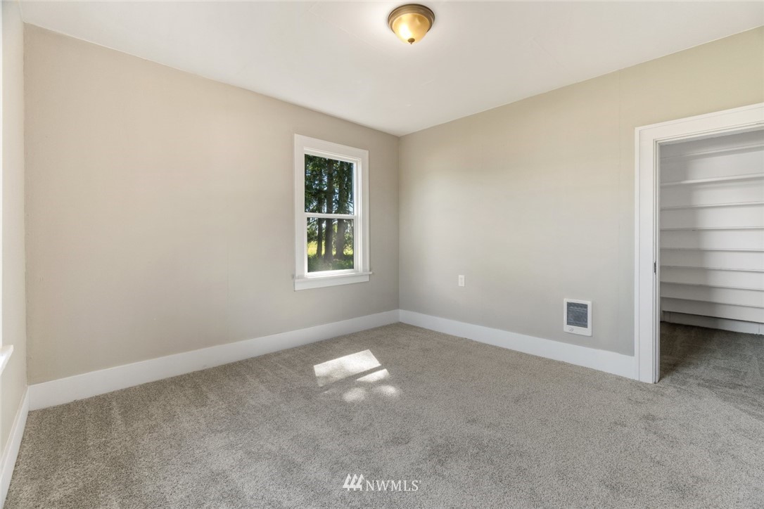 388 Southwest 10th Street Chehalis, WA 98532 - Photo 10 of 23 Gallery Image 10