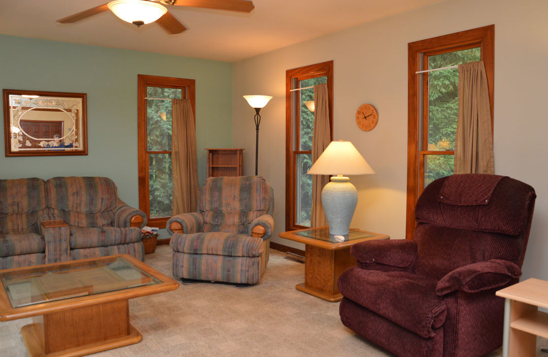7N201 Stevens Road St. Charles, IL 60175 - Photo 20 of 58 a living room with furniture