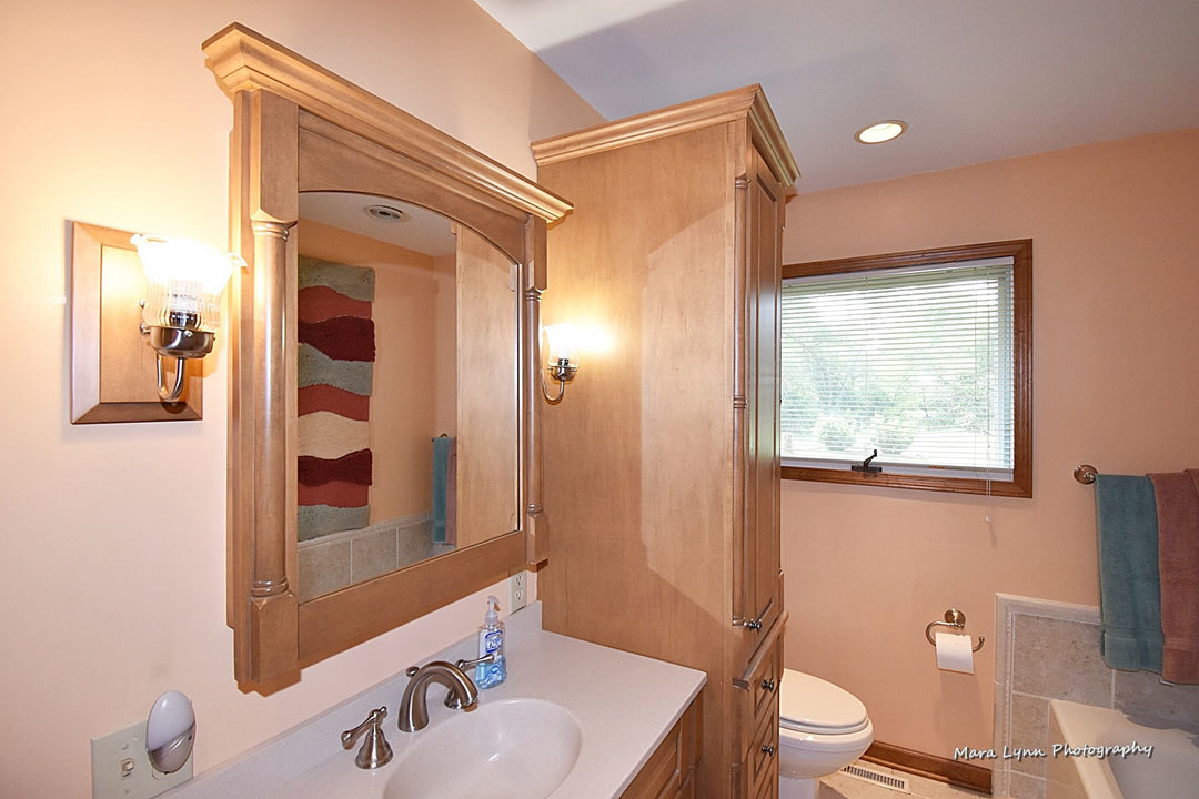7N201 Stevens Road St. Charles, IL 60175 - Photo 27 of 58 a bathroom with a sink mirror vanity and toilet
