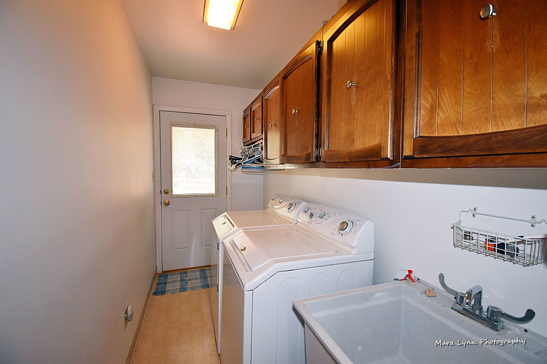 7N201 Stevens Road St. Charles, IL 60175 - Photo 35 of 58 a utility room with dryer and washer