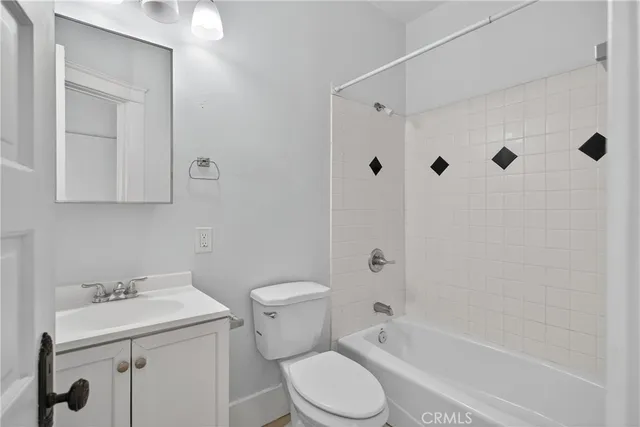 $775,000 | 521 Olive Avenue, Long Beach, CA 90802