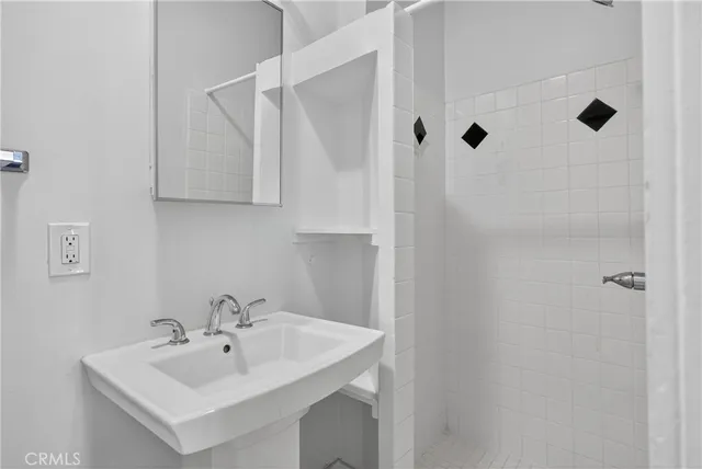 $775,000 | 521 Olive Avenue, Long Beach, CA 90802