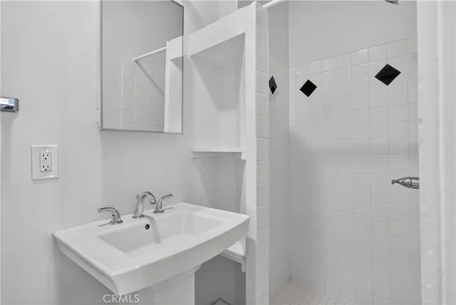 $775,000 | 521 Olive Avenue, Long Beach, CA 90802