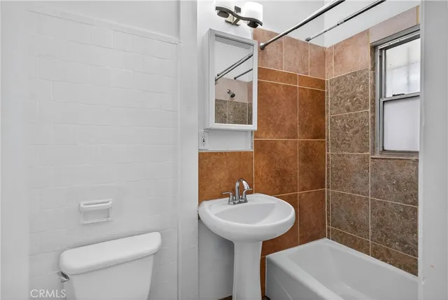 $775,000 | 521 Olive Avenue, Long Beach, CA 90802