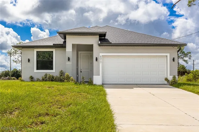 $319,900 | 5017 West Hummingbird Drive, LaBelle, FL 33935